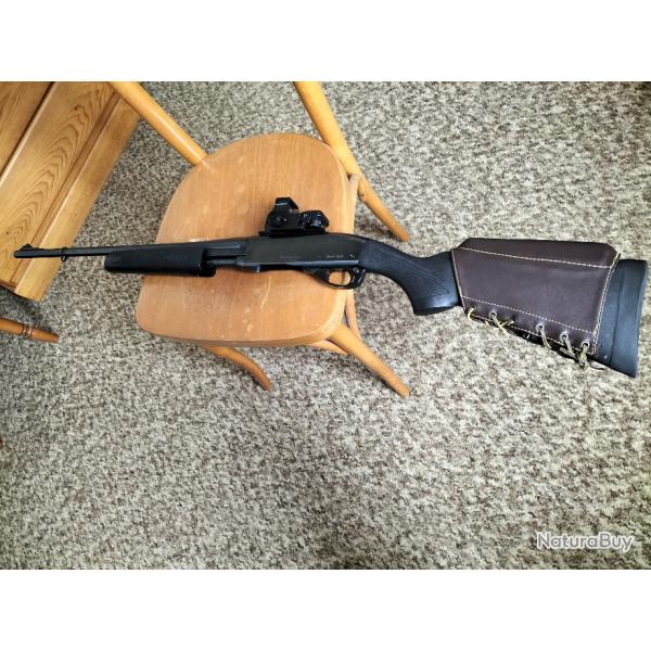 Carabine  pompe Remington model 7600 avec point rouge