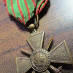 médaille croix de guerre 1914 1918 ww1 première guerre  datée 1918 14 18