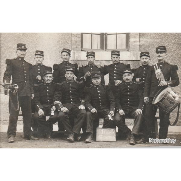 CPA - CARTE PHOTO D'UN GROUPE DE MILITAIRE  - N144