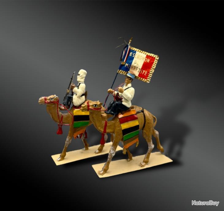 ANCIEN JOUET FIGURINE plat d'étain recto-verso poules poulailler très décoratif EUR 115,00