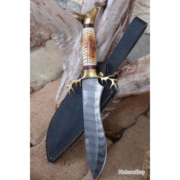 Couteau Garde Forestier Bowie Lame Acier Damas 256 Couches Manche Os Cerf Tte Cerf Laiton Etui