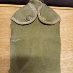 Ancienne gourde militaire française complète avec sa housse et son quart réchaud