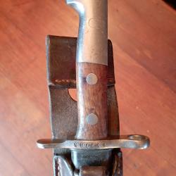 Baïonnette K31 ,WAFFENFABRIK NEUHAUSEN, avec porte fourreau J.SCHMIDLI SATTLER ERLENBACH( 2ch)