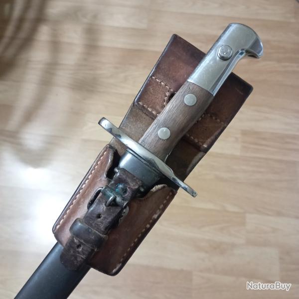 Baonnette K31 ,ELSENER SCHWYZ VICTIRIA avec porte fourreau J.SCHMIDLI SATTLER ERLENBACH( 2ch)