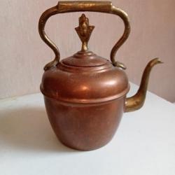 théière en cuivre ancien hauteur 19 cm x 18 cm poigné laiton