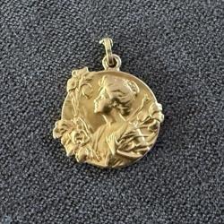 Magnifique pendentif or massif 18 carats - Médaille ancienne