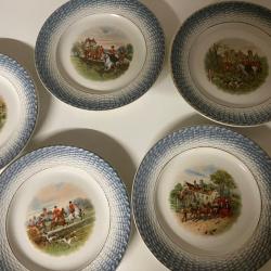 5 assiettes à dessert chasse à courre faience de st amand