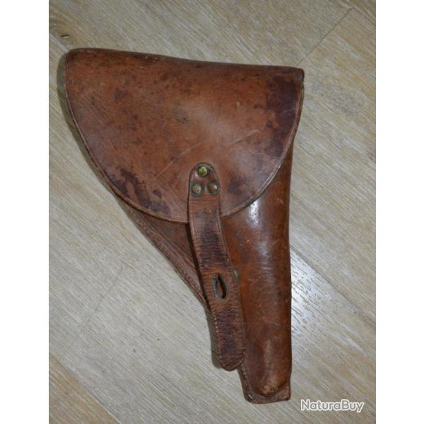 etuit cuir marron revolver 1892