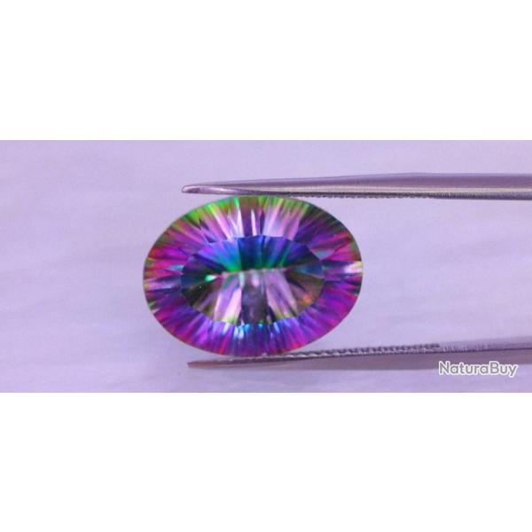 Topaze arc en ciel naturelle, 10.67 carat, IF, Brsil (traitement en surface)