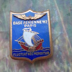 insigne militaire Drago B.A base aérienne 117 Paris dissolution 2015