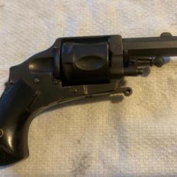 Petit revolver PUPPY calibre 320