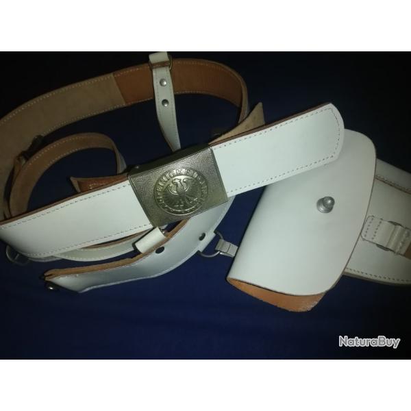 Ceinturon/holster blanc en cuir vritable de la police militaire allemande