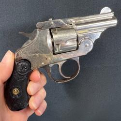 IVER JOHNSON très tardif cal 32 sw