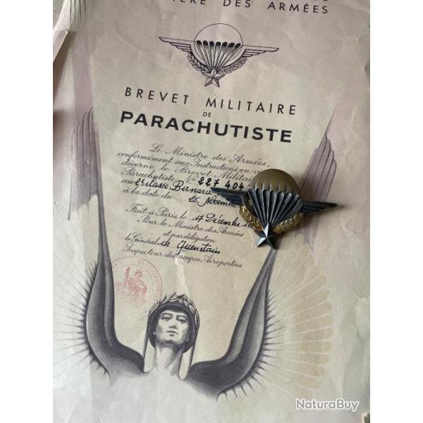 Brevet militaire de parachutiste insigne et diplome