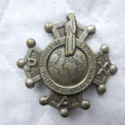 ancien insigne pelerinage militaire international Lourdes