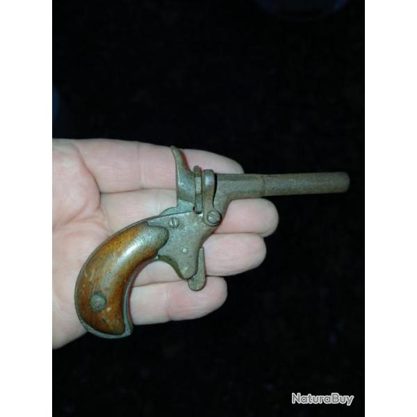 Pistolet de  cycliste ancien   restaurer dans son jus. Cal 5,5 mm