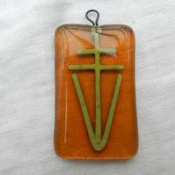 insigne pendentif journée libération victoire 2ème guerre en verre orange - croix lorraine