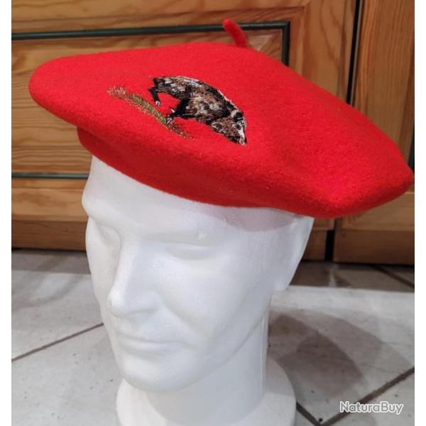 BERET rouge motif sanglier Le Beret Franais