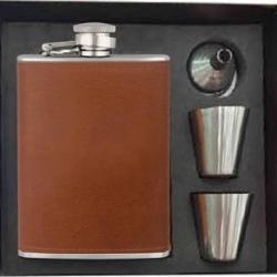 Coffret flasque inox gainé cuir contenance 22cl + verres à shot et entonnoir