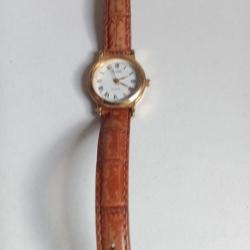 montre ancienne femme bracelet en cuir diamètre 2,5 cm fonctionne