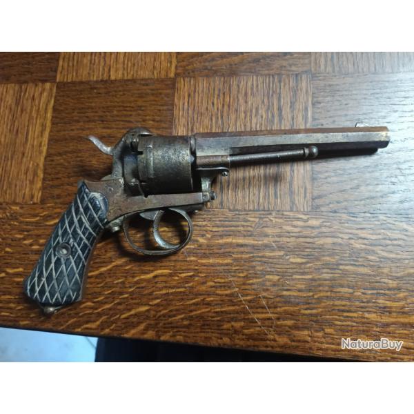 Revolver type Lefaucheux 9mm a broche a restaurer