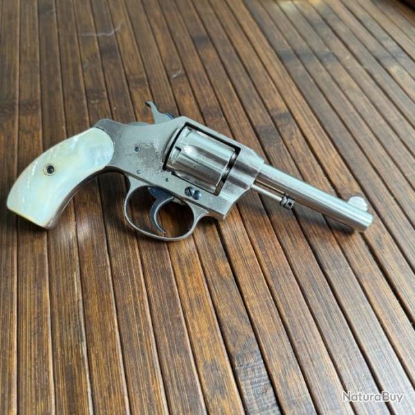 TRS BEAU COLT NEW POCKET POSITIVE VP CROSSE EN NACRE NATURELLE CALIBRE 32 S&W LONG