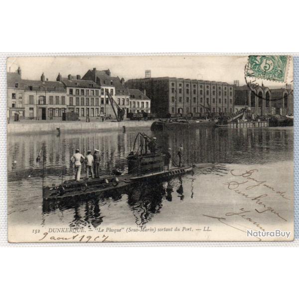 CPA - Marine de Guerre - Sous - Marin " Le Phoque " sortant du Port N0037
