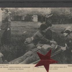 CPA- Dames ambulancières Anglaises soignant un blessé-N°799