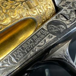 colt single action army calibre 44/40.    5 eme serie de photos p