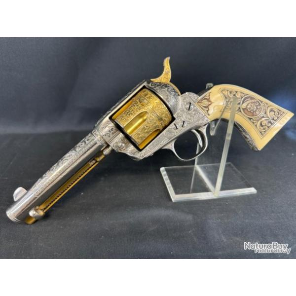 colt single action army calibre 44/40.    5 eme serie de photos p