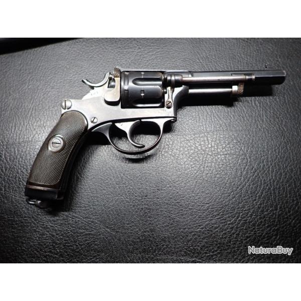 Rare revolver 1882 suisse de la srie prive - Class en D.