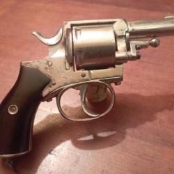 Gros revolver THE BRITISH CONSTABULARY en 320.