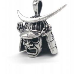 Pendentif "samourai" avec collier cuir