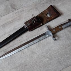 784826 Baïonnette Suisse Modèle 1918 + gousset en cuir. Pour fusil Schmidt-Rubin modèle K 31 ou k11