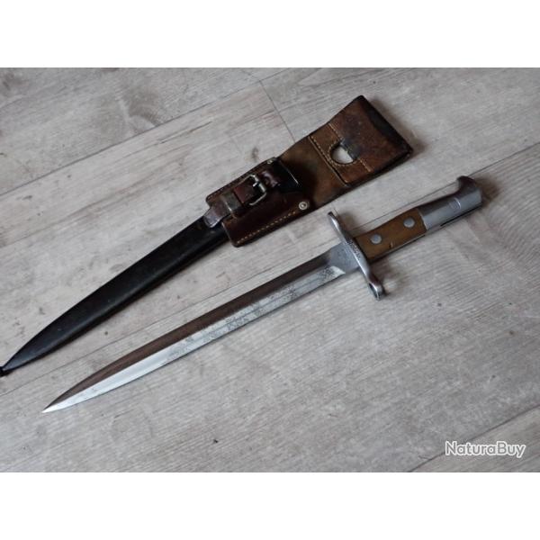 784826 Baonnette Suisse Modle 1918 + gousset en cuir. Pour fusil Schmidt-Rubin modle K 31 ou k11