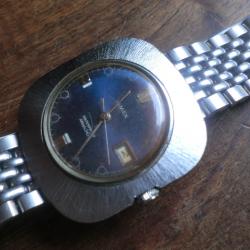 vintage timex square