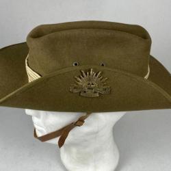 CHAPEAU MILITAIRE DE LA DEUXIÈME GUERRE MONDIALE