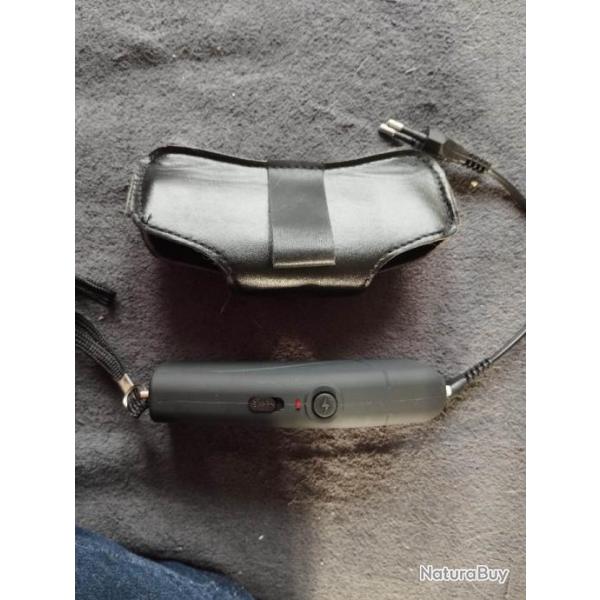 shocker Neuf Sans Emballage.Shocker avec lampe Praga Poigne - 3 200 000 V taser tazer