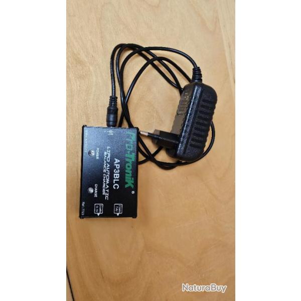 Chargeur de batterie BO3 LiPo 7,4V et 11,1V Pro Tronik