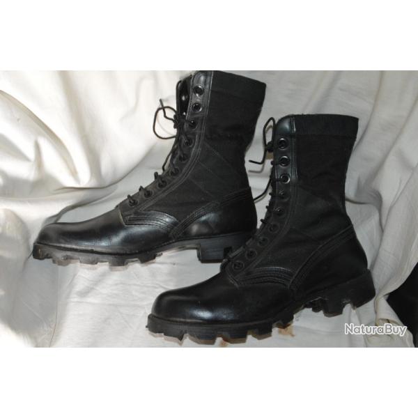 PAIRE DE BOTTES DE COMBAT AMERICAINE-RO SEARCH 8R-AMERICAN JUNGLE BOOTS-VIETNAM ?CUIR ET WEB NOIR