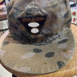 une casquette allemande réversible feuille de chêne xx ww2