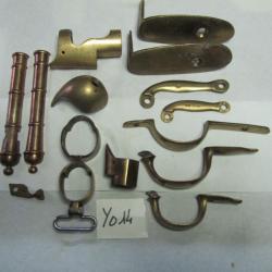 LOT DE QUNIZE PIECES DE PISTOLETS ET DE FUSILS ANCIENS -Y014