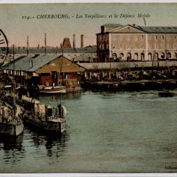 CPA - CHERBOURG - Les  Torpilleurs et la Defense Mobile N&deg;1165
