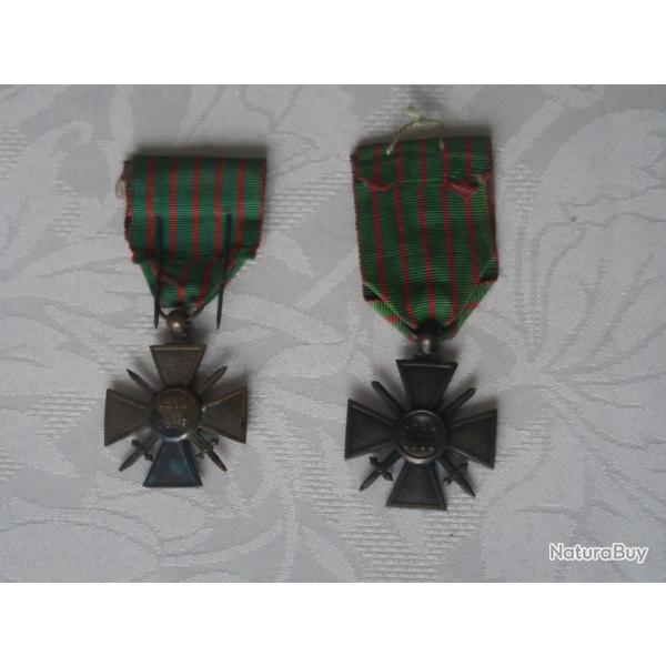 Lot de deux mdailles croix de guerre franaise militaria 14/18 _ 39/45