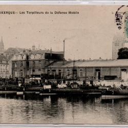 CPA -DUNKERQUE Les Torpilleur de la D&eacute;fense Mobile- N&deg;1420