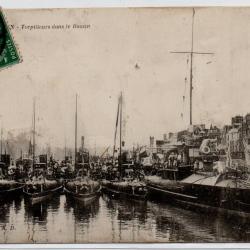 CPA -Caen - Torpilleurs dans le Basin  - N&deg;1169