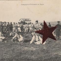 CPA -MILITARIA Compagnie d'infanterie au repos  - N°408