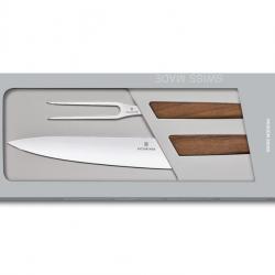 BEL2238 COFFRET A DECOUPER  PIECES VICTORINOX (couteau chef+fourchette a decouper) MANCHE NOYER NEUF