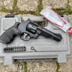 REVOLVER S&W MP R8 CAL.357 MAG 5´´ 5 pouces  CALIBRE 357 MAGNUM 38 SPECIAL 38 SWC performance center