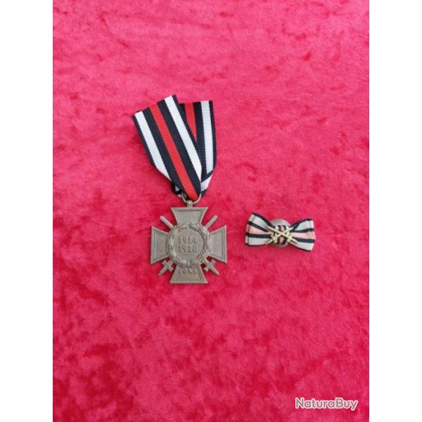 Croix d'honneur du combattant allemand WW1 avec rappel fabricant N&H